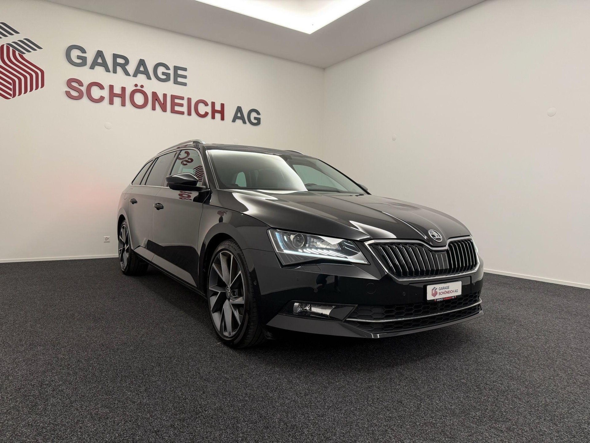 SKODA Superb Combi 2.0 TDI 190 Style 4x4 DSG-image-2