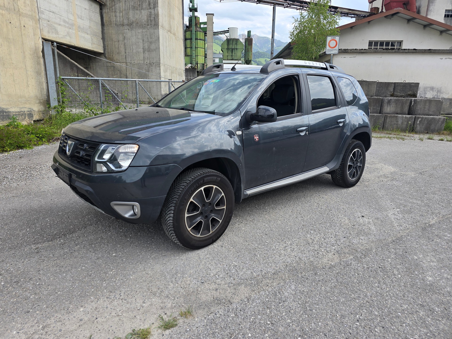 DACIA Duster 1.2 T Ambiance 4x4-image-1
