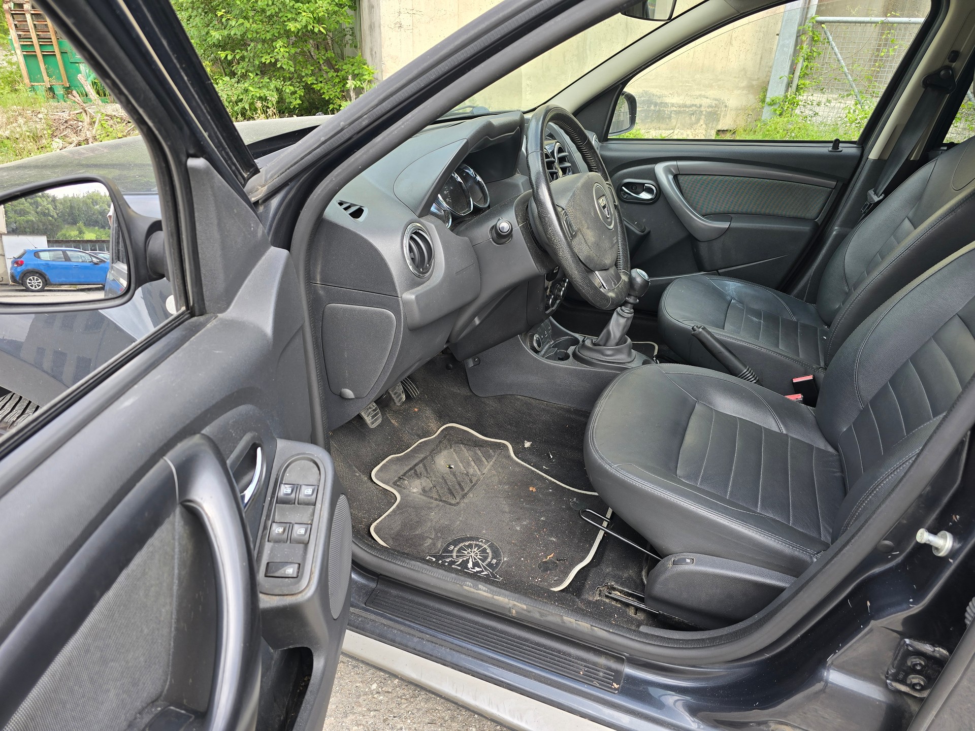 DACIA Duster 1.2 T Ambiance 4x4-image-10