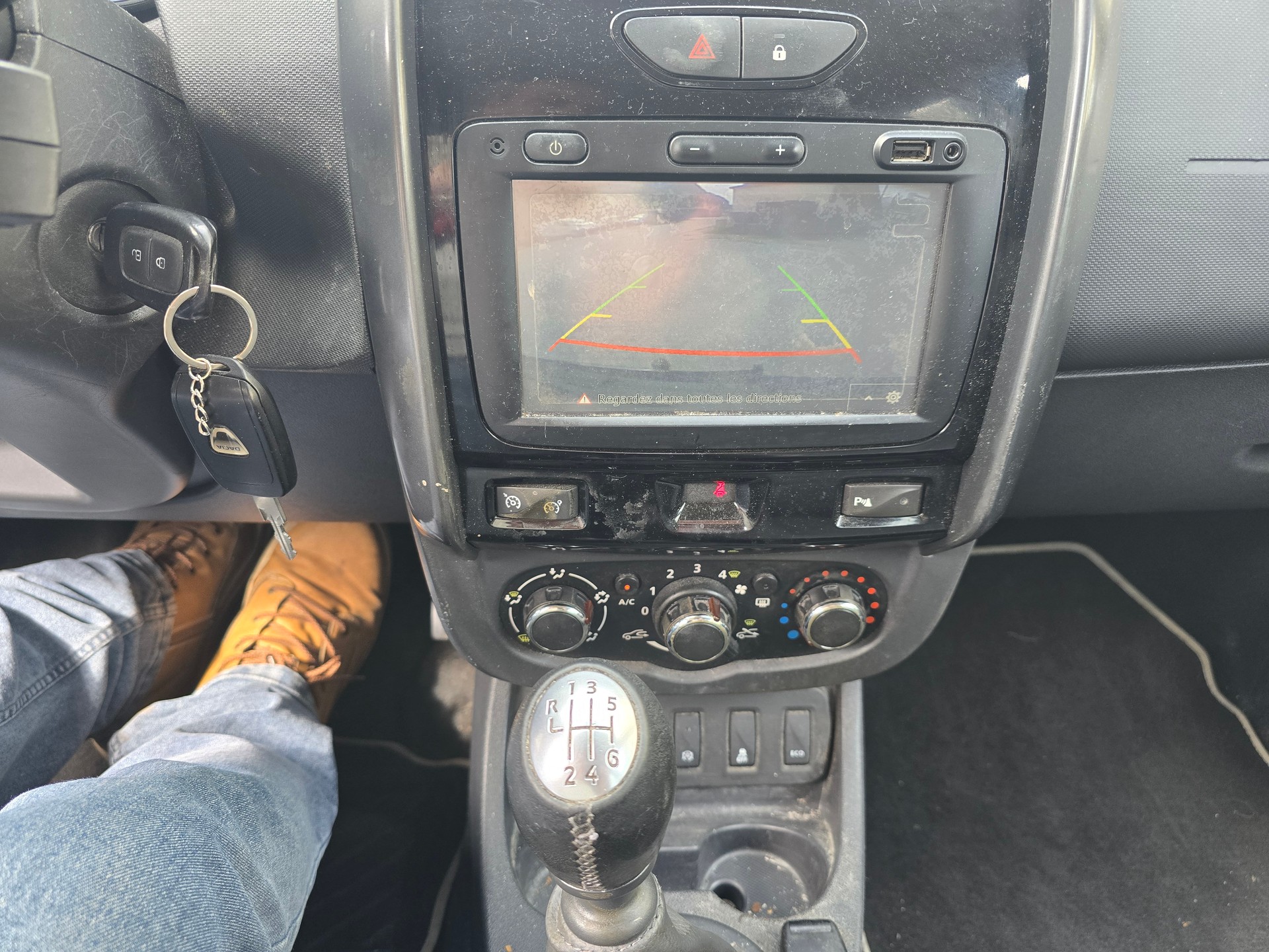 DACIA Duster 1.2 T Ambiance 4x4-image-13
