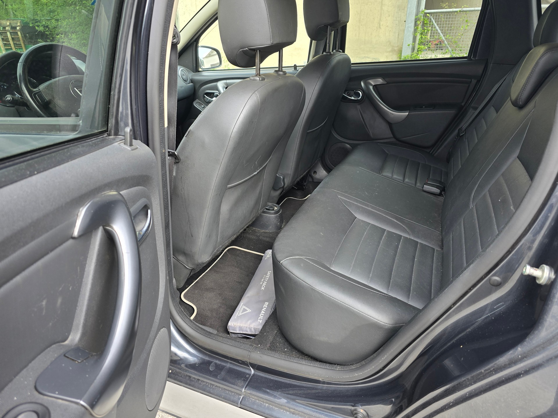 DACIA Duster 1.2 T Ambiance 4x4-image-8