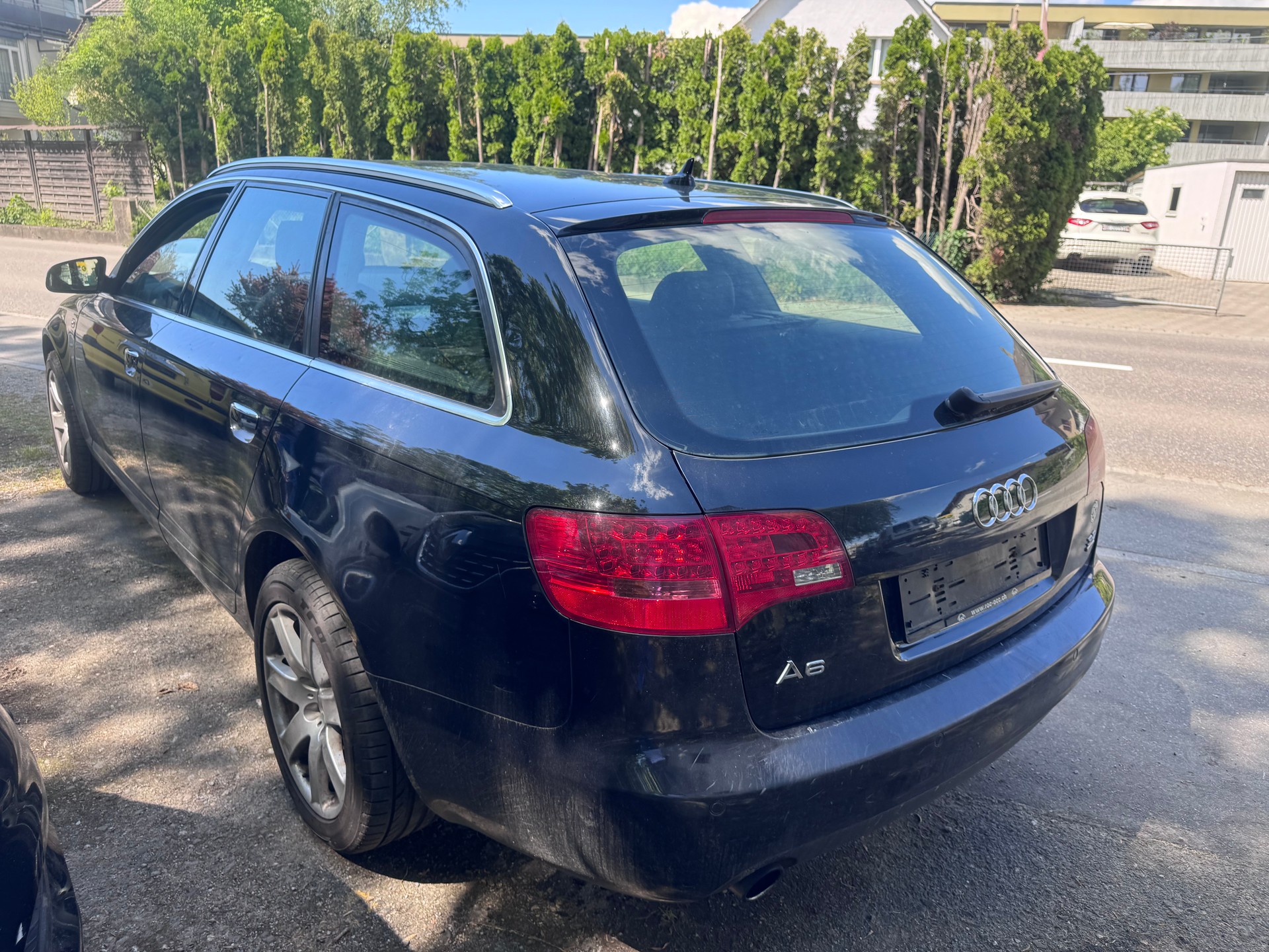 AUDI A6 Avant 3.2 V6 FSI quattro-image-4