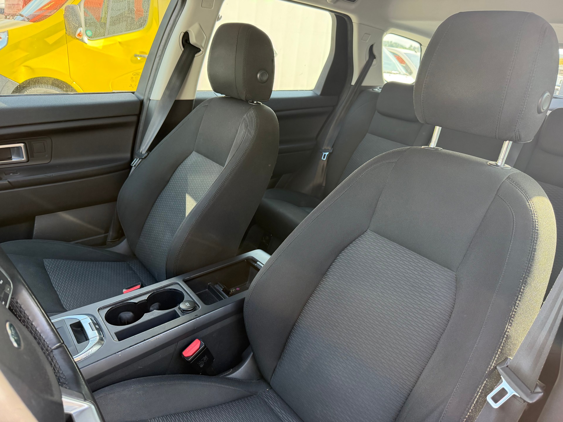 LAND ROVER Discovery Sport 2.0 TD4 HSE AT9-image-8