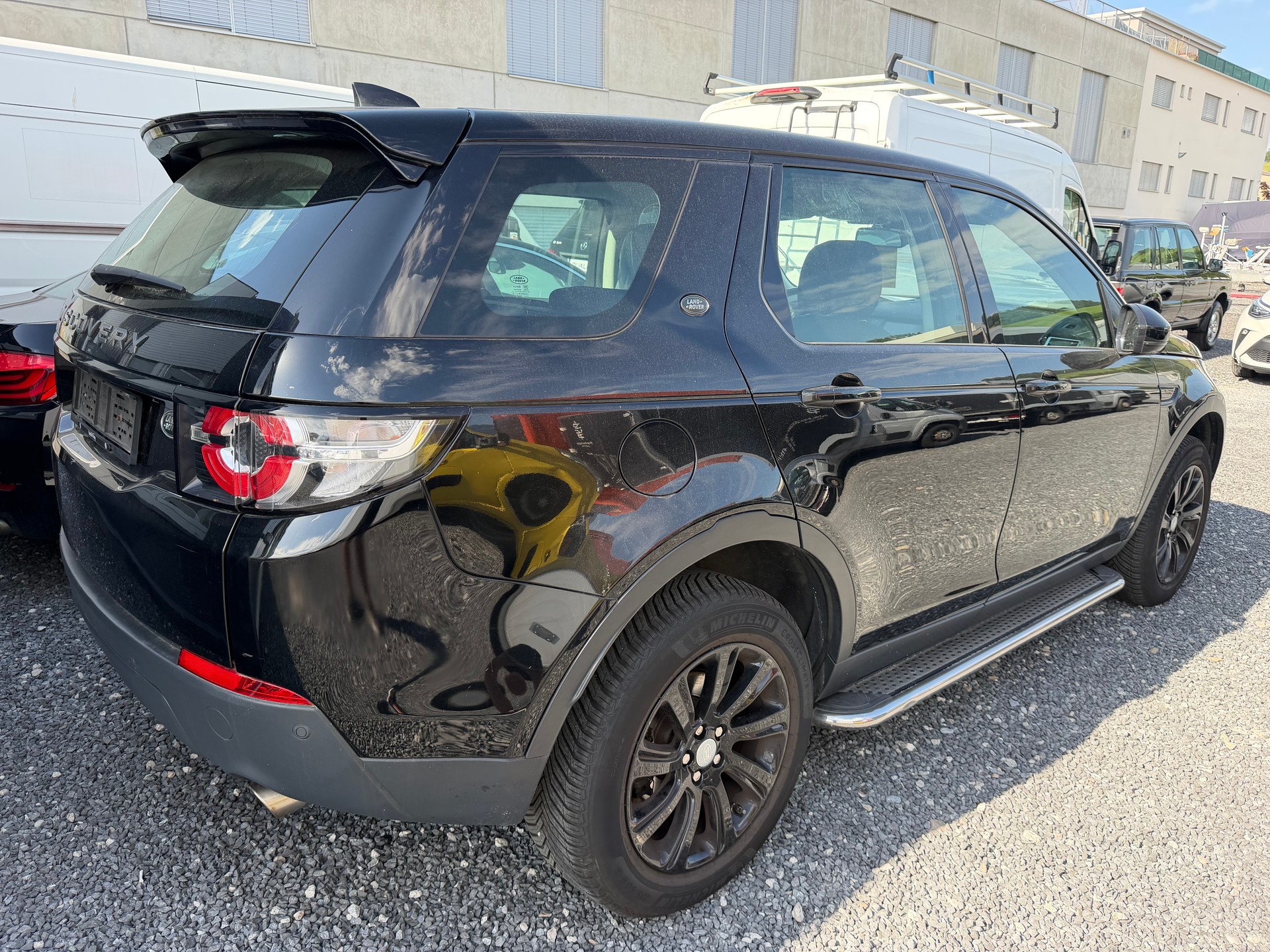 LAND ROVER Discovery Sport 2.0 TD4 HSE AT9-image-2