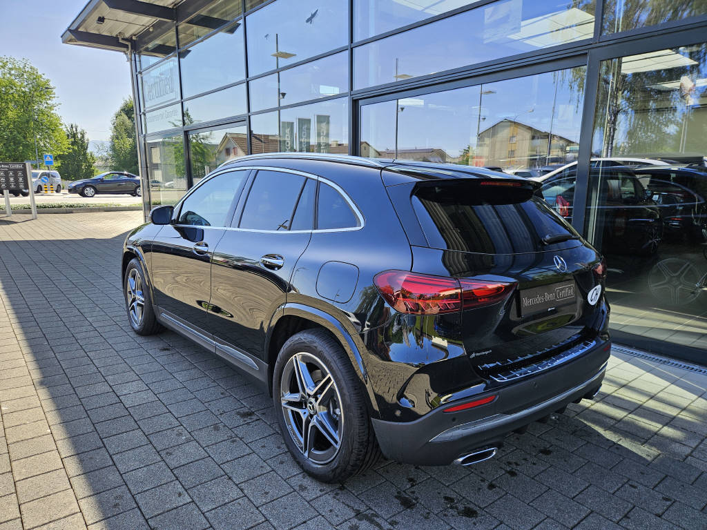 MERCEDES-BENZ GLA 250 4Matic AMG Line Swiss Star-image-2