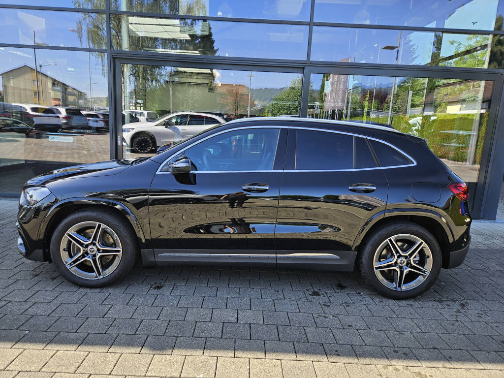 MERCEDES-BENZ GLA 250 4Matic AMG Line Swiss Star-image-1