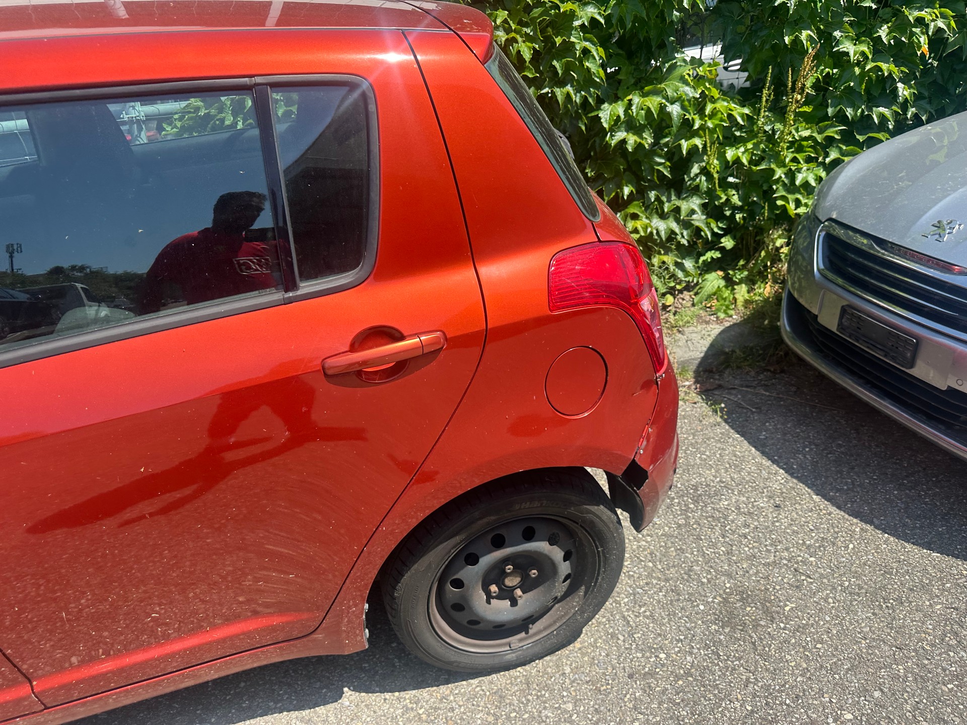 SUZUKI Swift 1.3i 16V GL Top-image-3