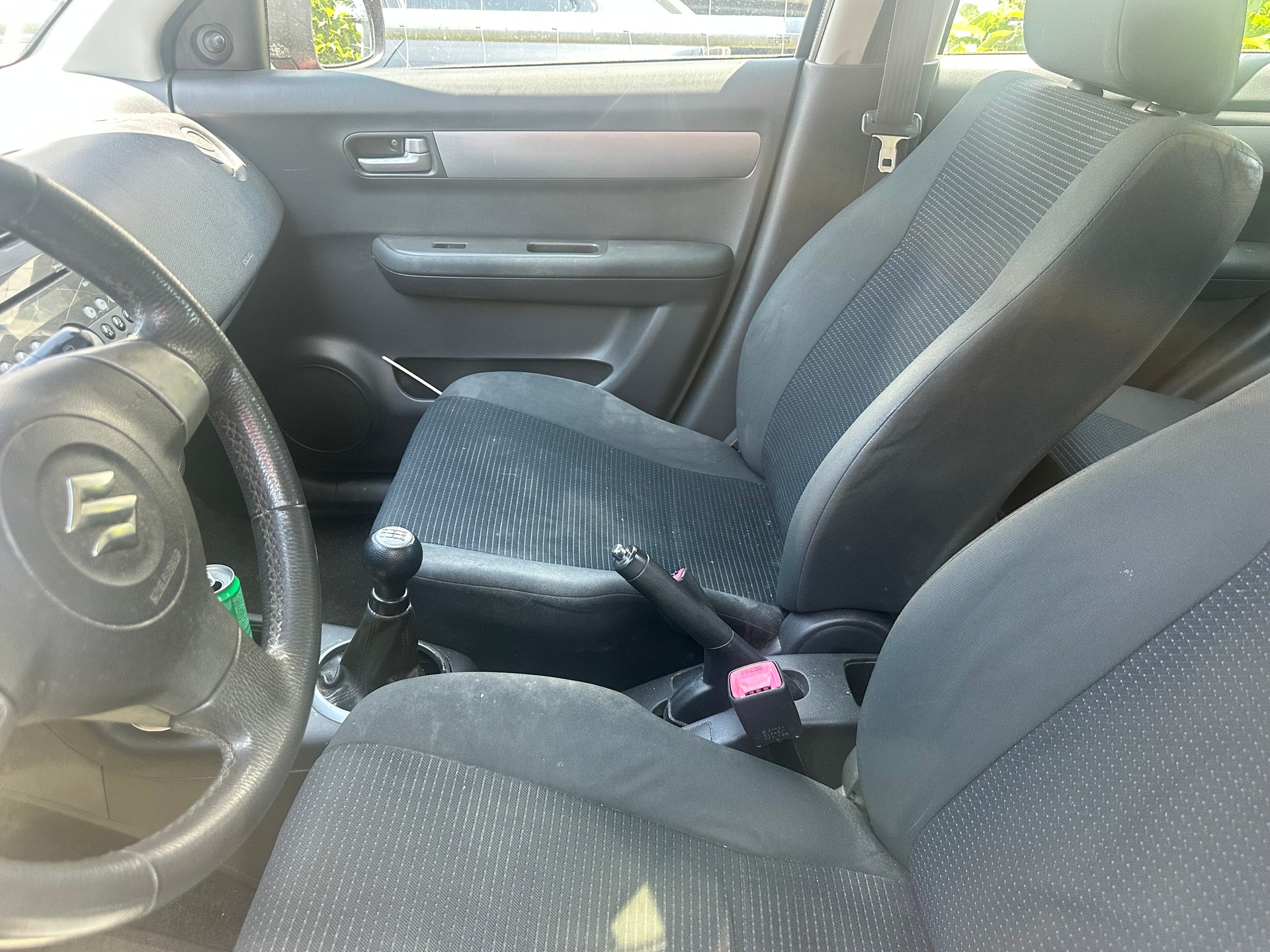 SUZUKI Swift 1.3i 16V GL Top-image-5