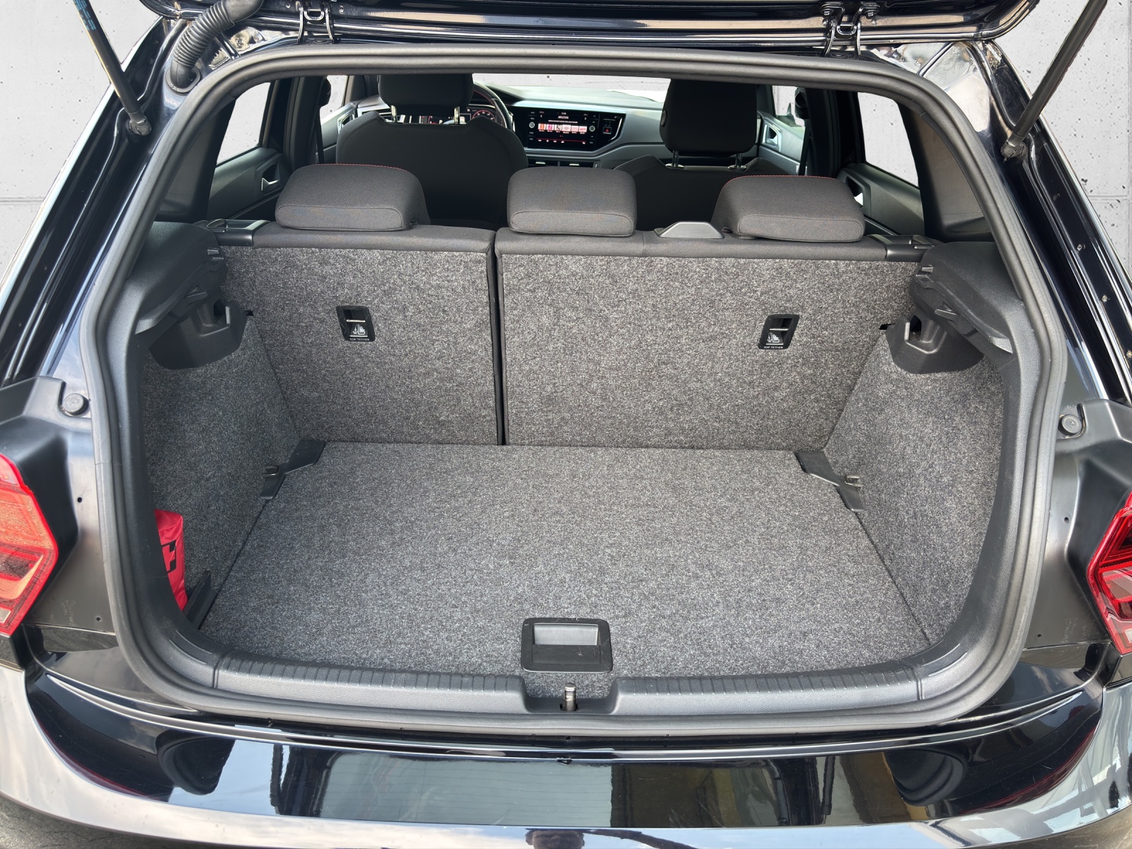 VW Polo 2.0 TSI GTI DSG mit Navi & Winterräder-image-9