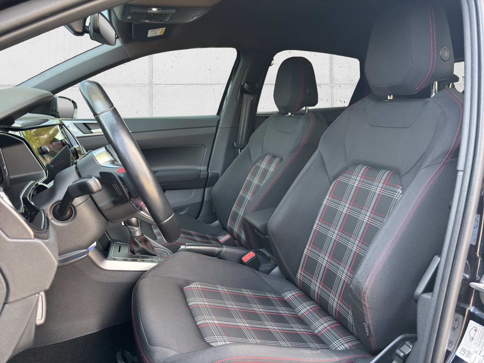 VW Polo 2.0 TSI GTI DSG mit Navi & Winterräder-image-24