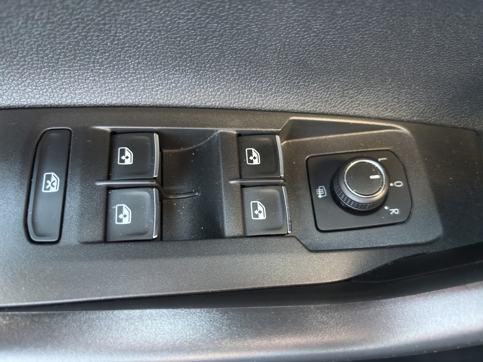 VW Polo 2.0 TSI GTI DSG mit Navi & Winterräder-image-26