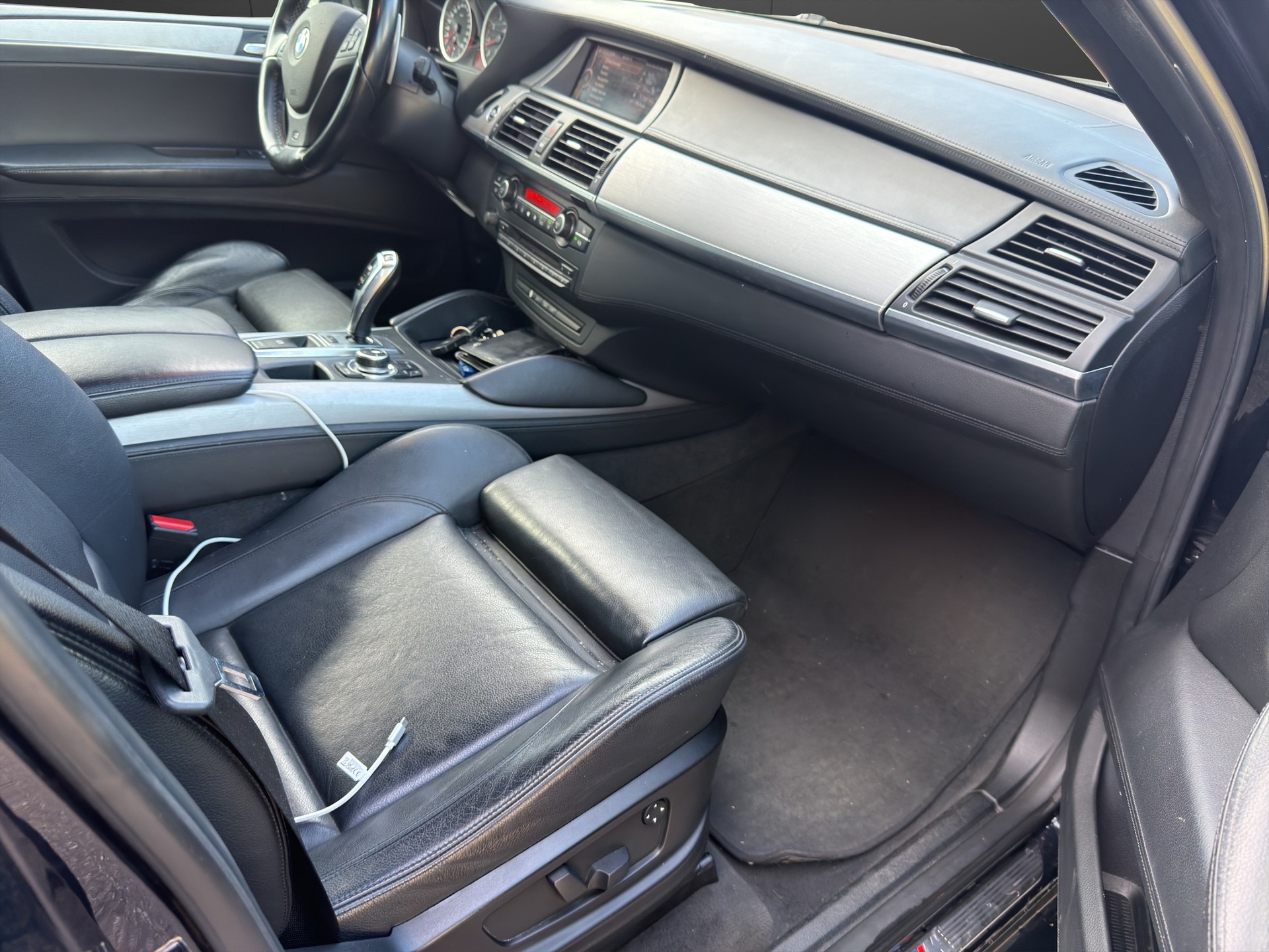BMW X6 M Steptronic-image-10