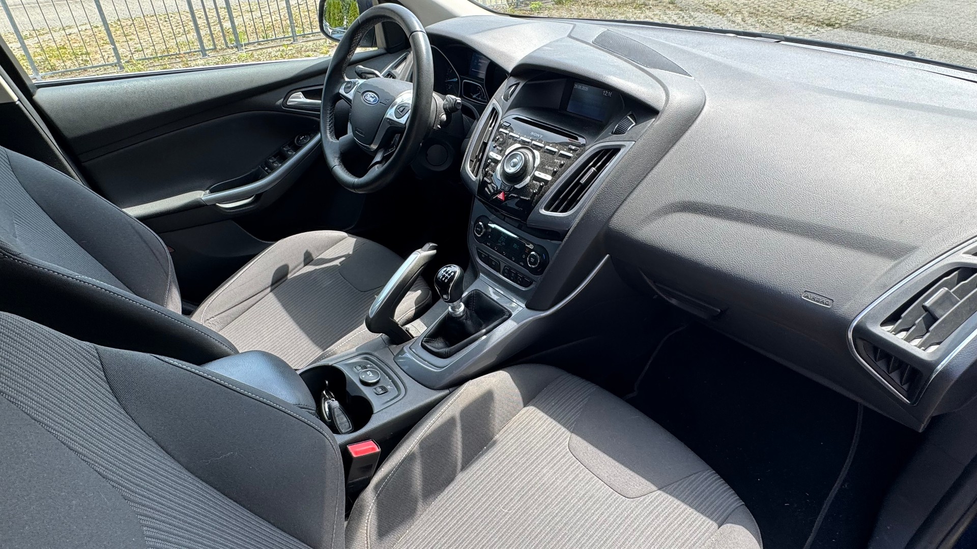 FORD Focus 1.6 SCTi Titanium-image-7