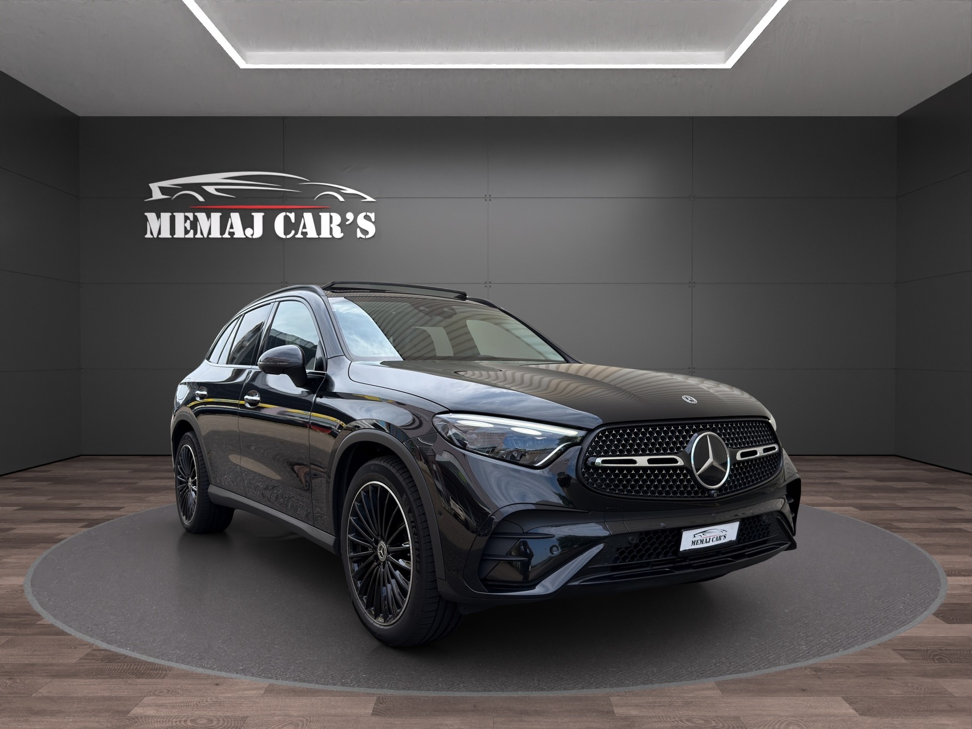 MERCEDES-BENZ GLC 220 d AMG Line Plus 4Matic 9G-Tronic Pano/AHK-image-2