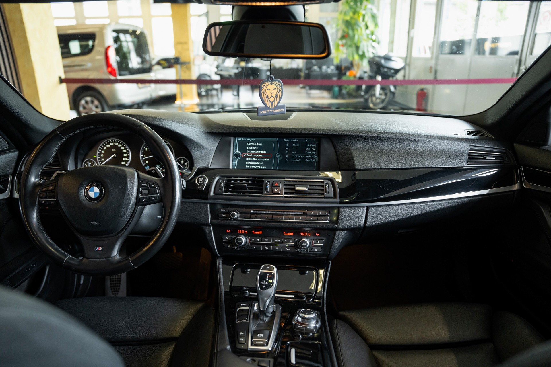 BMW 535i xDrive Touring Steptronic M-Sportpaket-image-11
