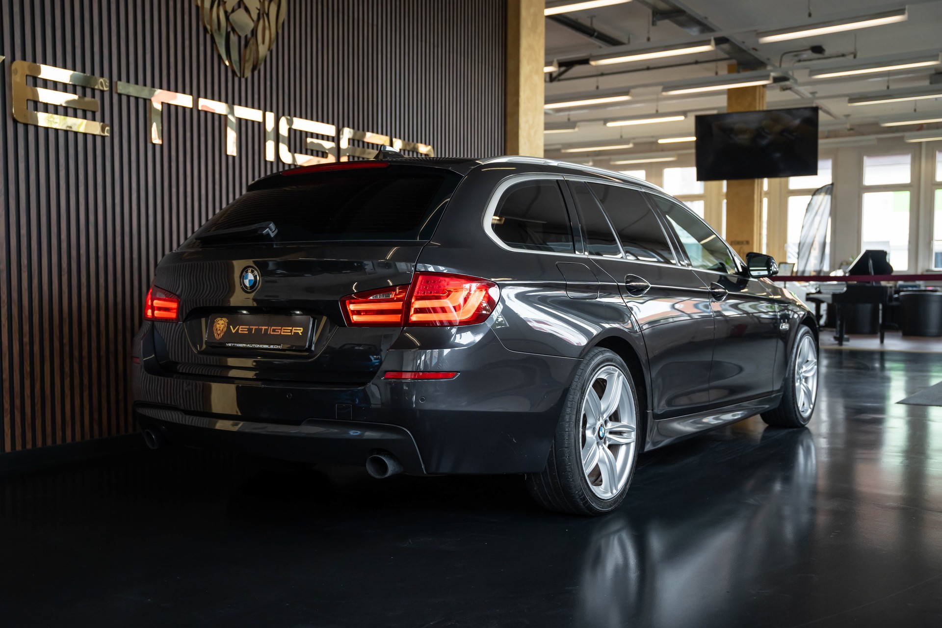 BMW 535i xDrive Touring Steptronic M-Sportpaket-image-6