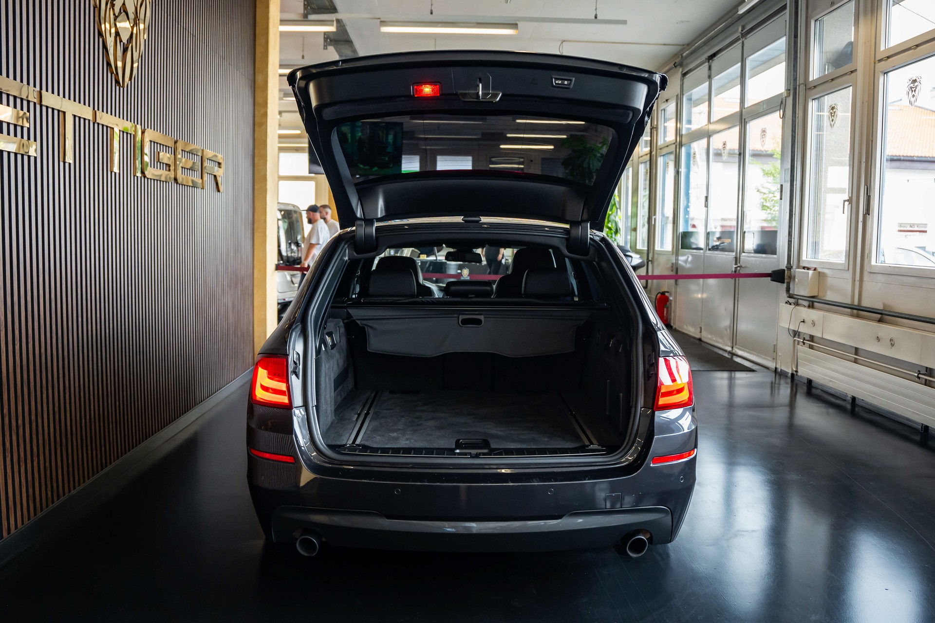 BMW 535i xDrive Touring Steptronic M-Sportpaket-image-5