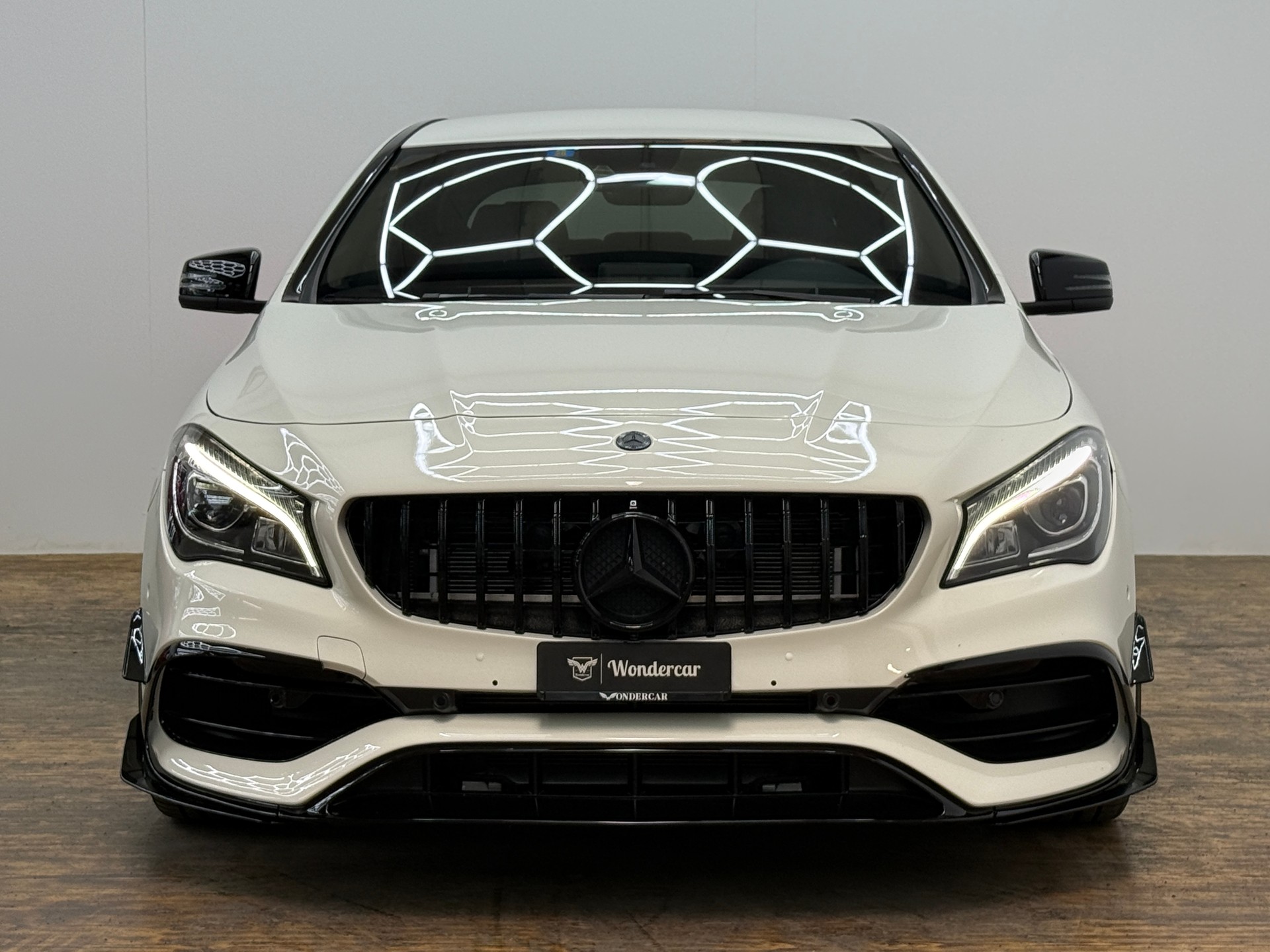 MERCEDES-BENZ CLA 45 AMG 4Matic Speedshift-image-2