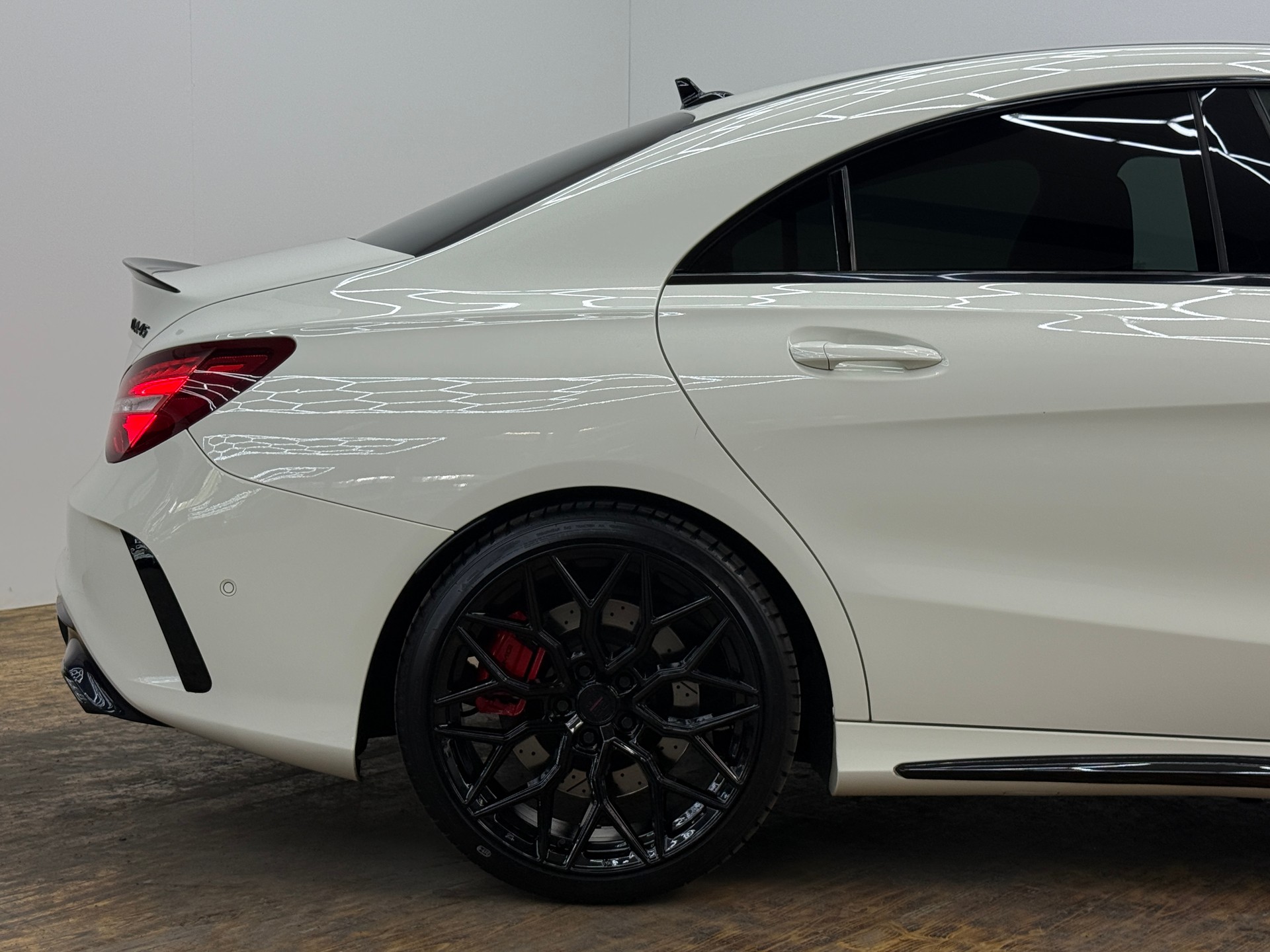 MERCEDES-BENZ CLA 45 AMG 4Matic Speedshift-image-14