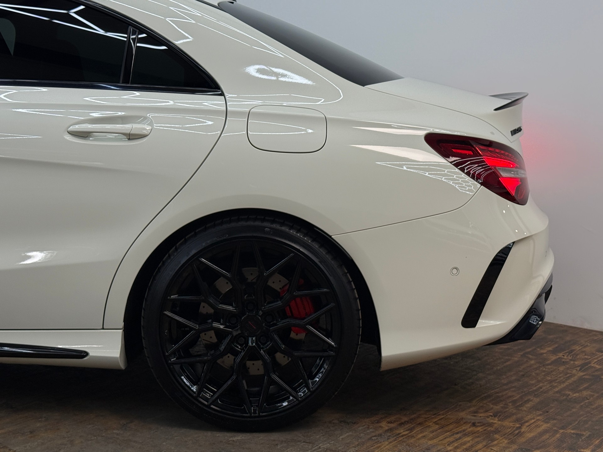 MERCEDES-BENZ CLA 45 AMG 4Matic Speedshift-image-7