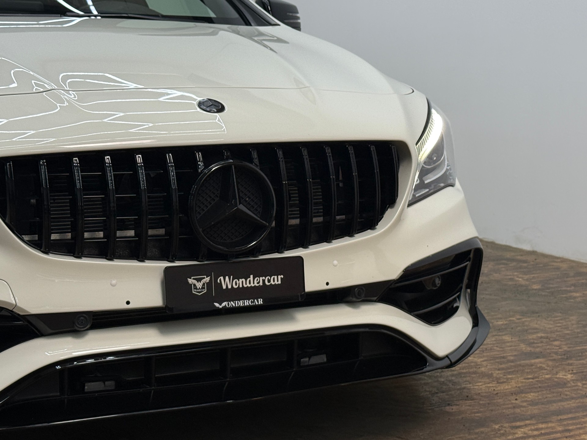 MERCEDES-BENZ CLA 45 AMG 4Matic Speedshift-image-3