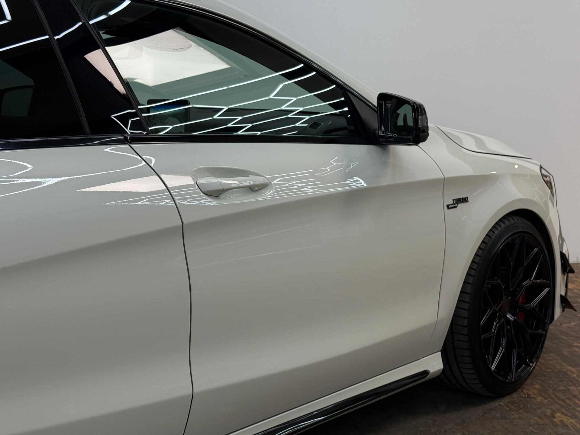 MERCEDES-BENZ CLA 45 AMG 4Matic Speedshift-image-15