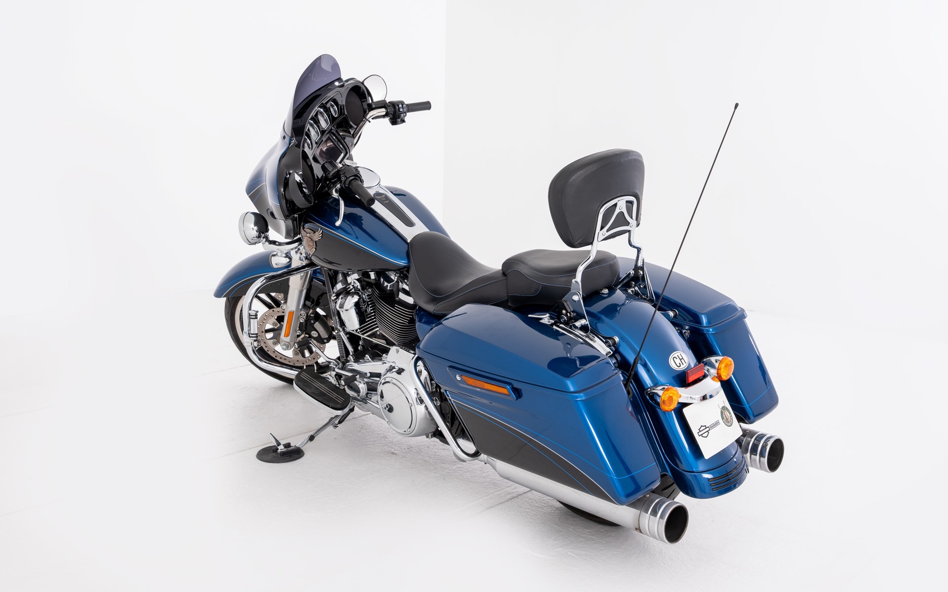 HARLEY-DAVIDSON FLHX Street Glide 107 ABS-showroom-element-3