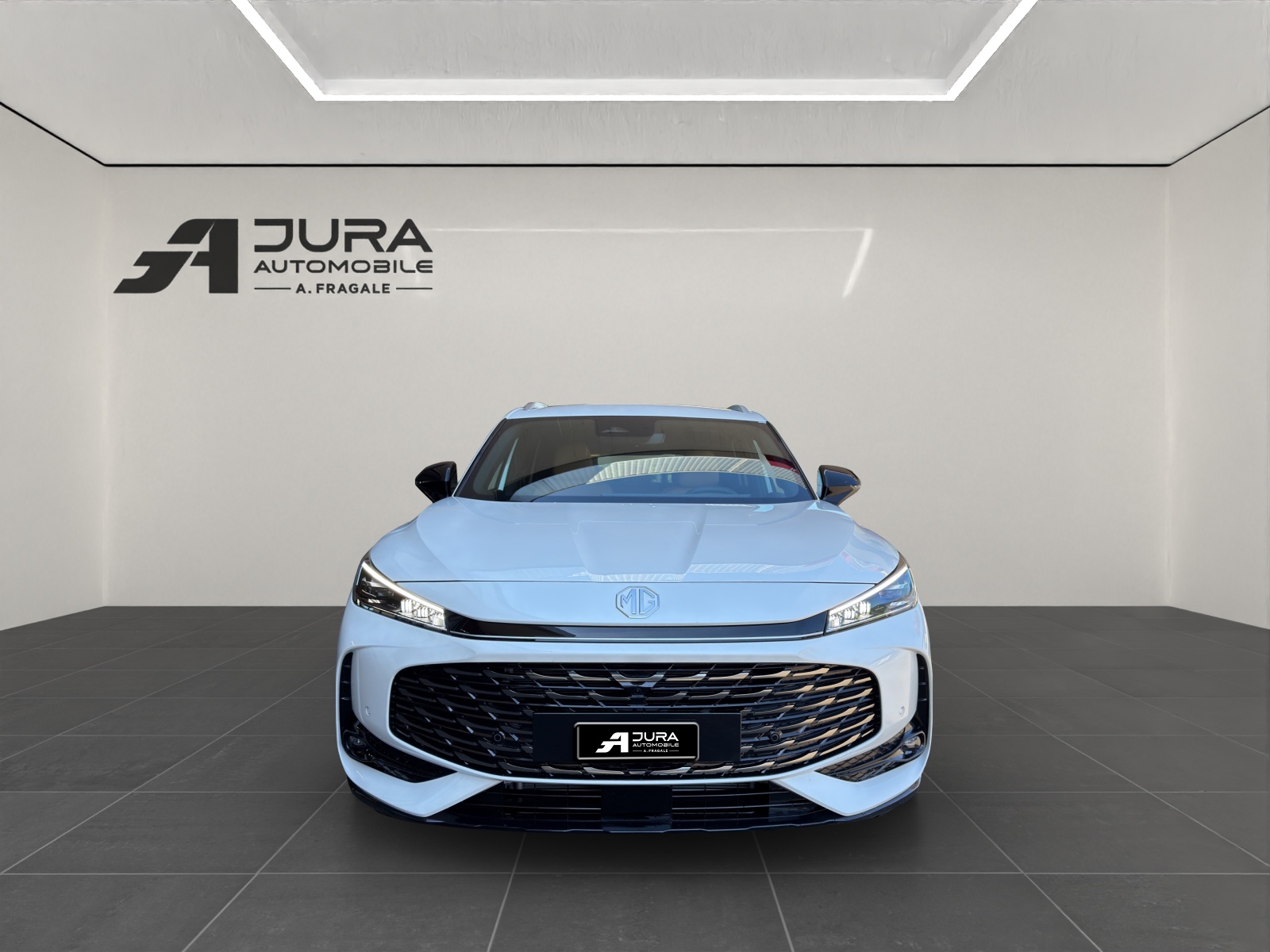 MG HS 1.5 Hybrid Luxury-image-2