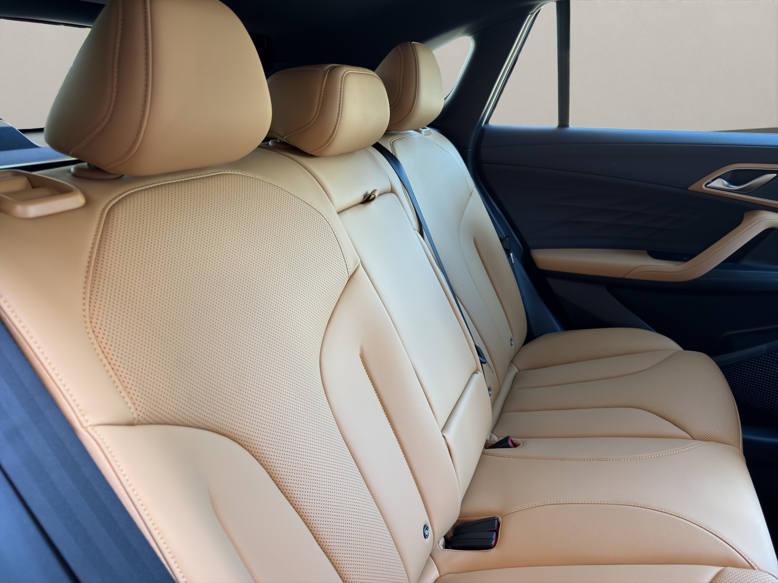 MG HS 1.5 Hybrid Luxury-image-15