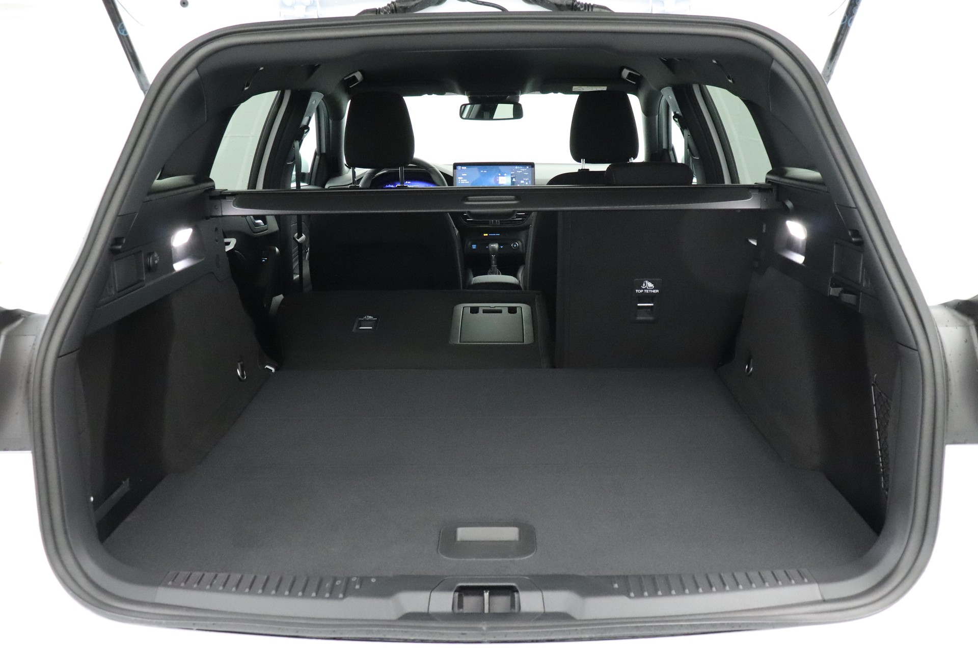 FORD Focus Station Wagon 1.0i EcoB Hybrid 155 ST-Line X-image-14