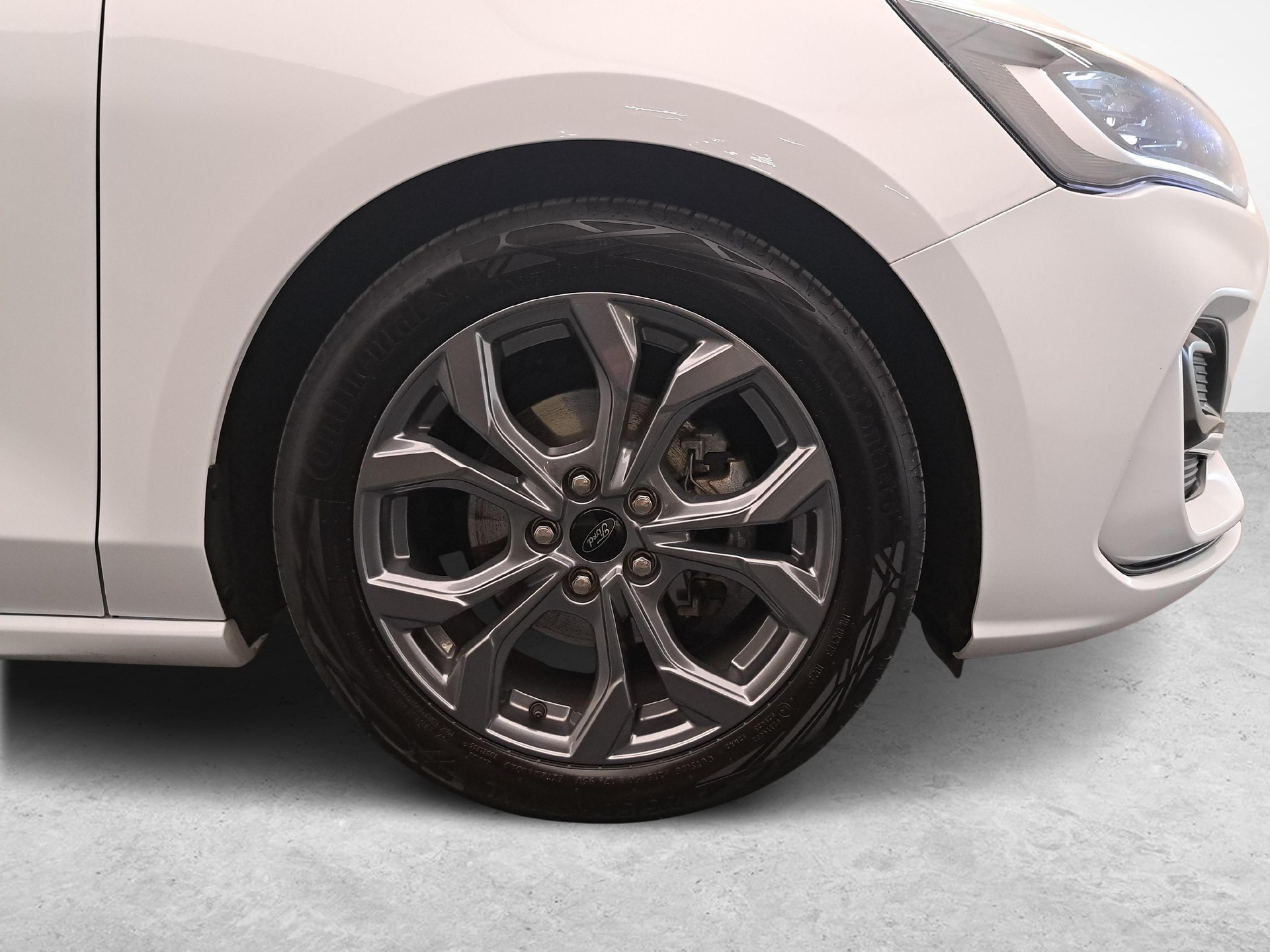 FORD Focus Station Wagon 1.0i EcoB Hybrid 155 ST-Line X-image-12