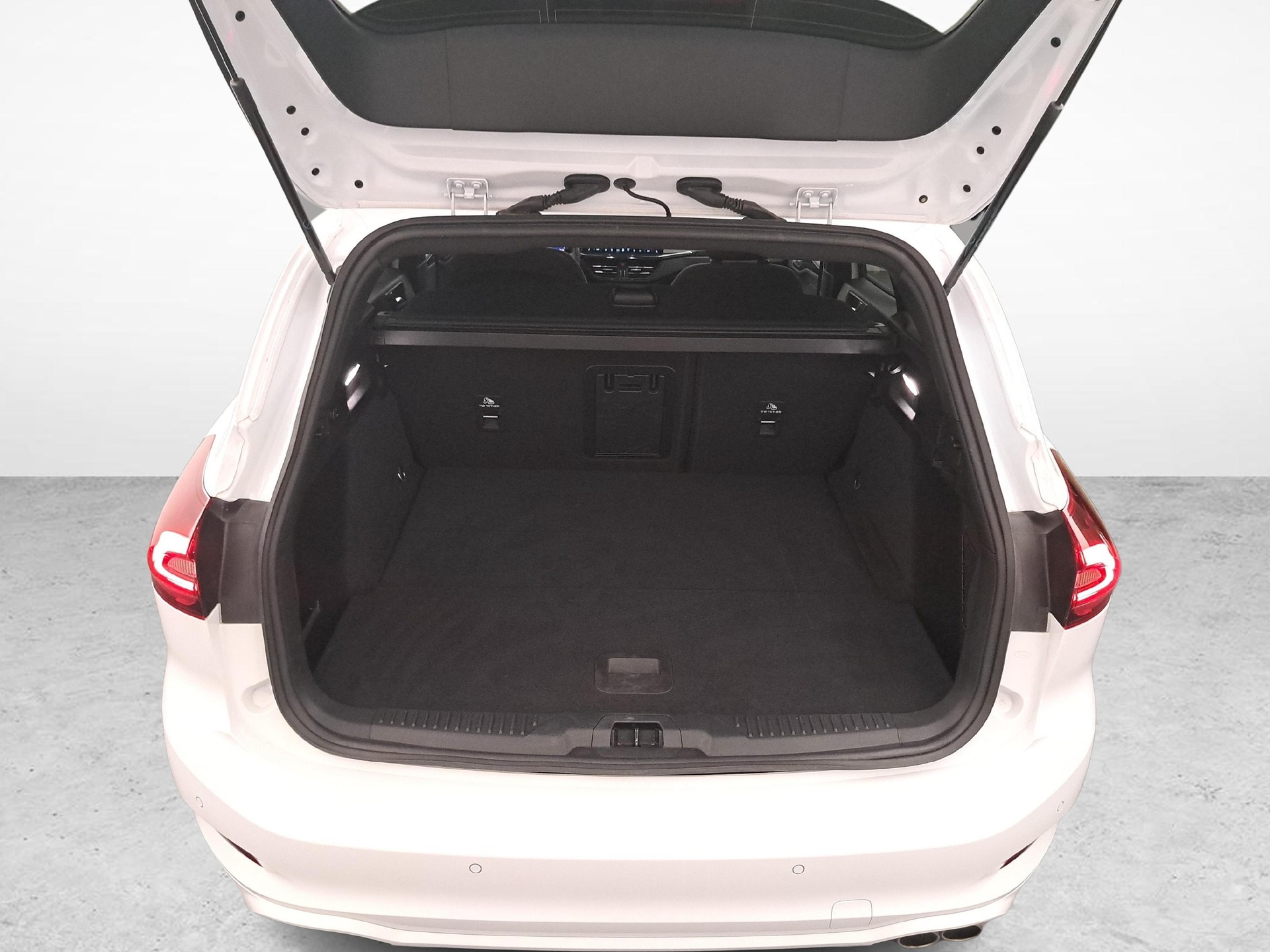 FORD Focus Station Wagon 1.0i EcoB Hybrid 155 ST-Line X-image-11