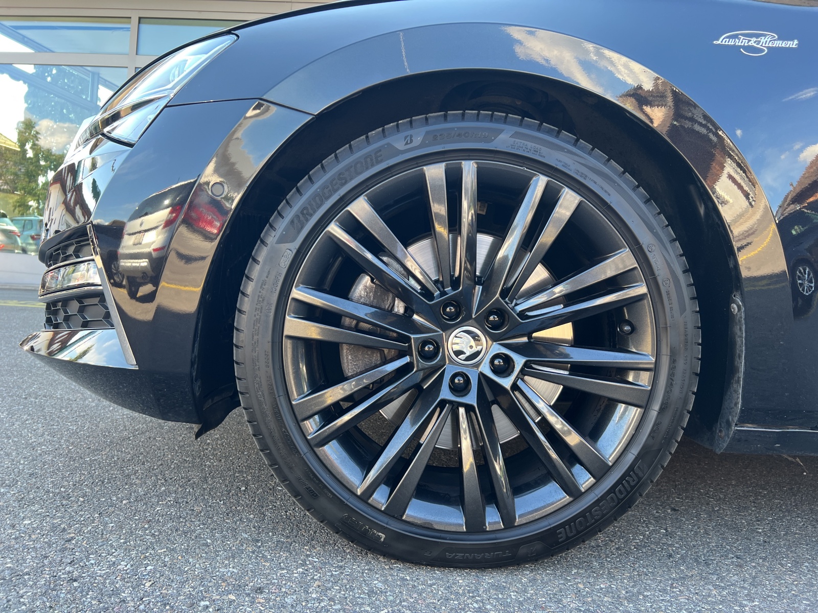 SKODA Superb Combi 2.0 TSI L&K 4x4 DSG-image-9