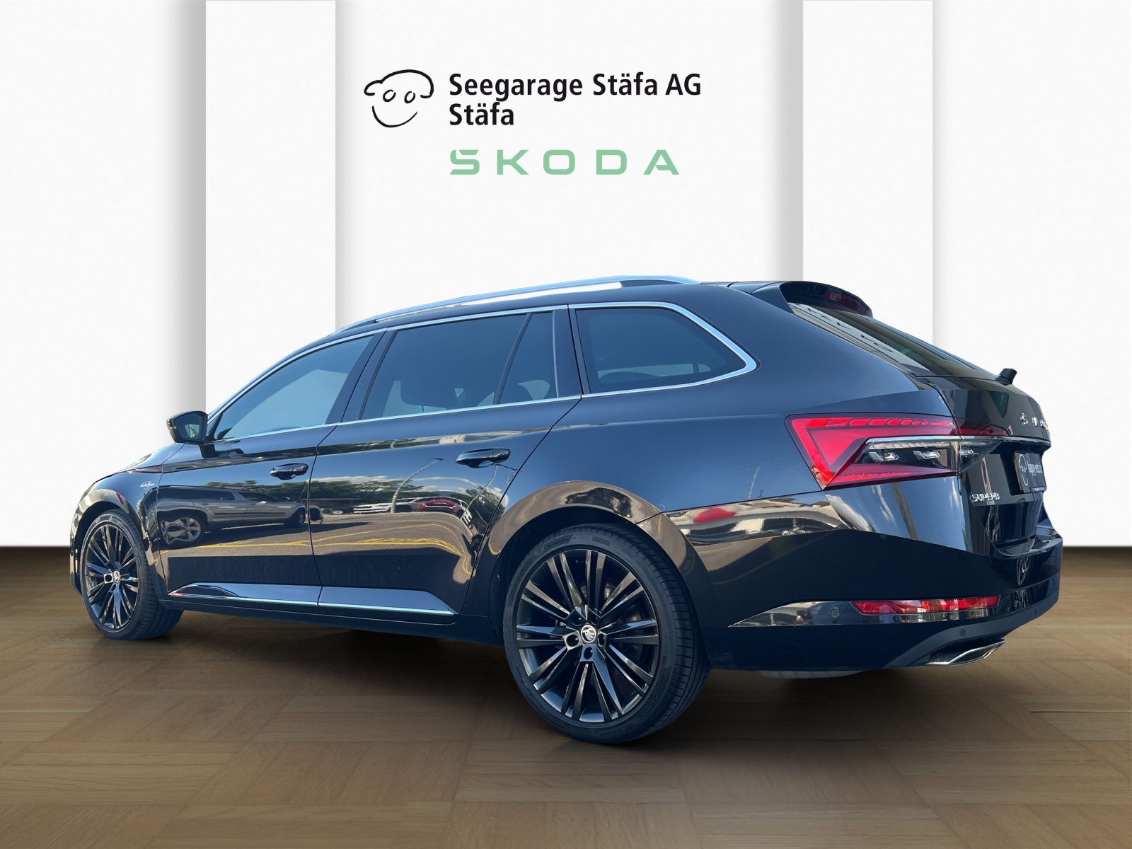 SKODA Superb Combi 2.0 TSI L&K 4x4 DSG-image-2