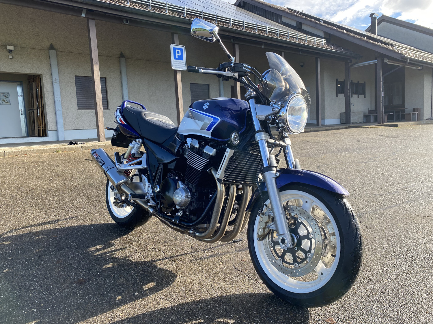 SUZUKI GSX 1400 K7-image-6