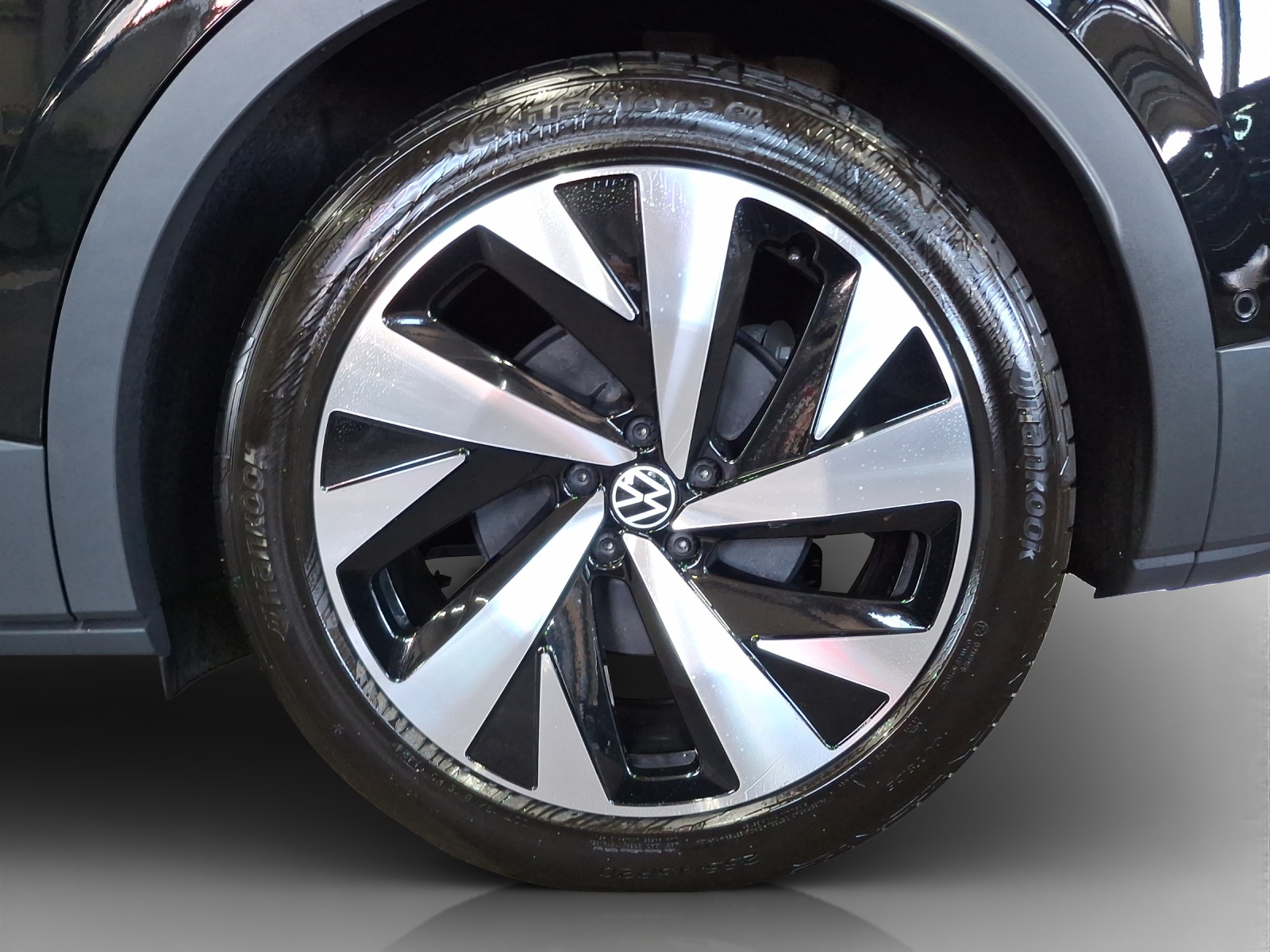 VW ID.4 Pro 77 kWh 4 Motion-image-14