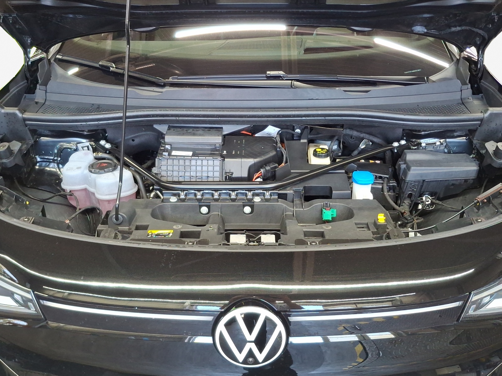 VW ID.4 Pro 77 kWh 4 Motion-image-16