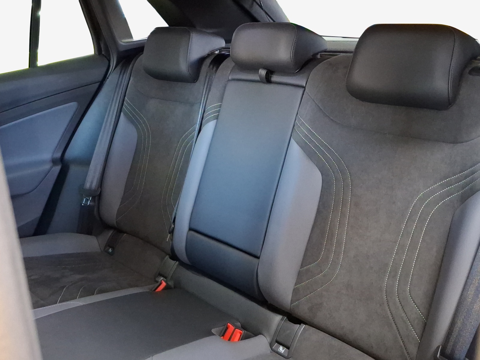 VW ID.4 Pro 77 kWh 4 Motion-image-12