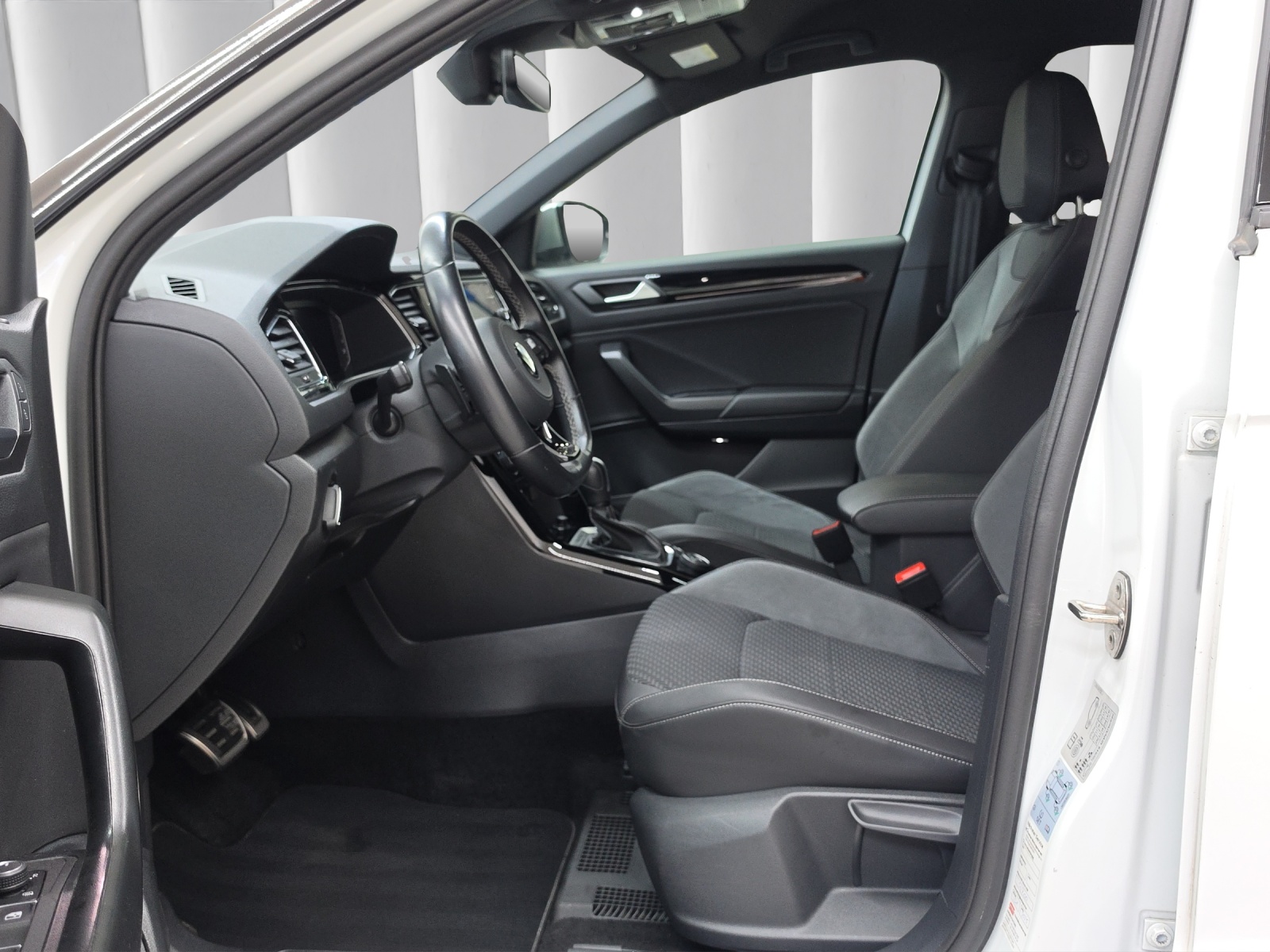 VW T-Roc 2.0 TSI R DSG 4motion-image-10