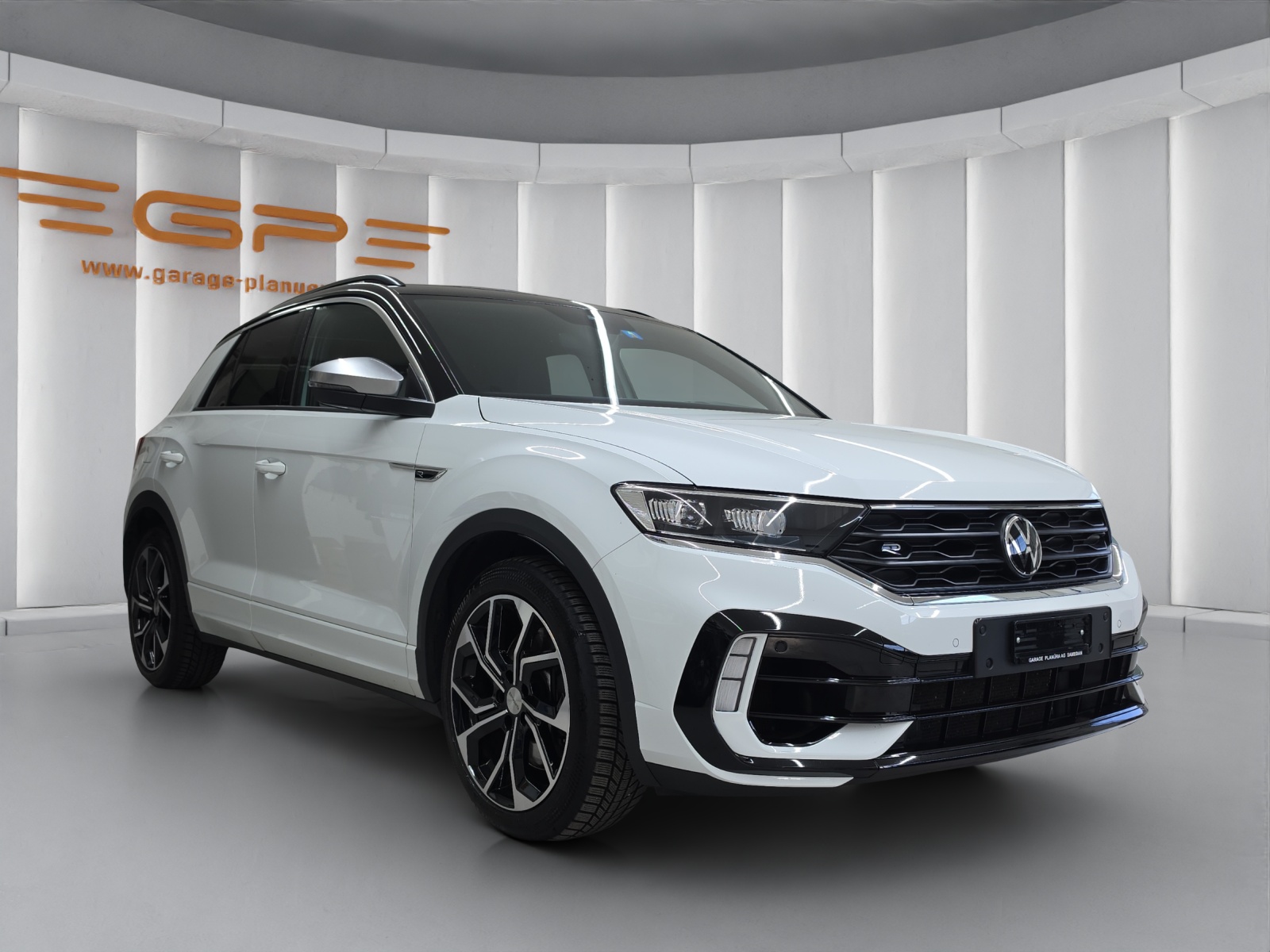 VW T-Roc 2.0 TSI R DSG 4motion-image-1