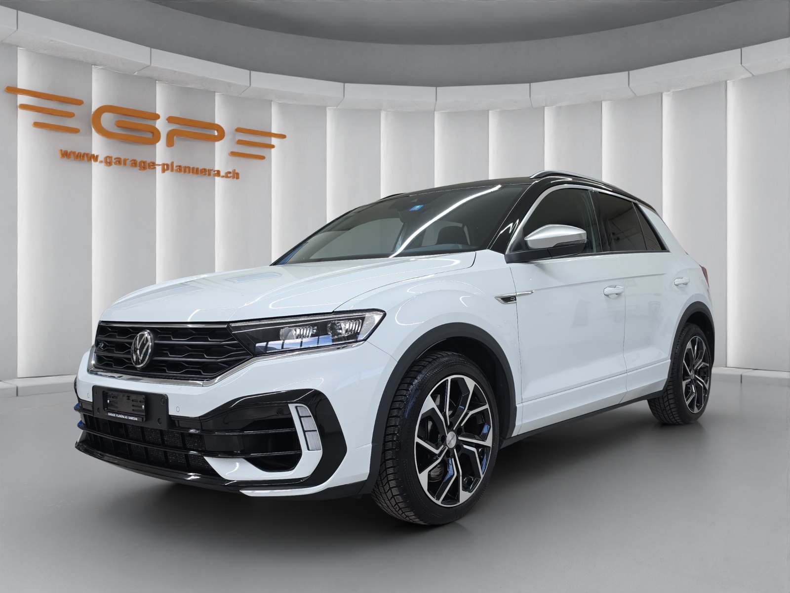VW T-Roc 2.0 TSI R DSG 4motion-image-0