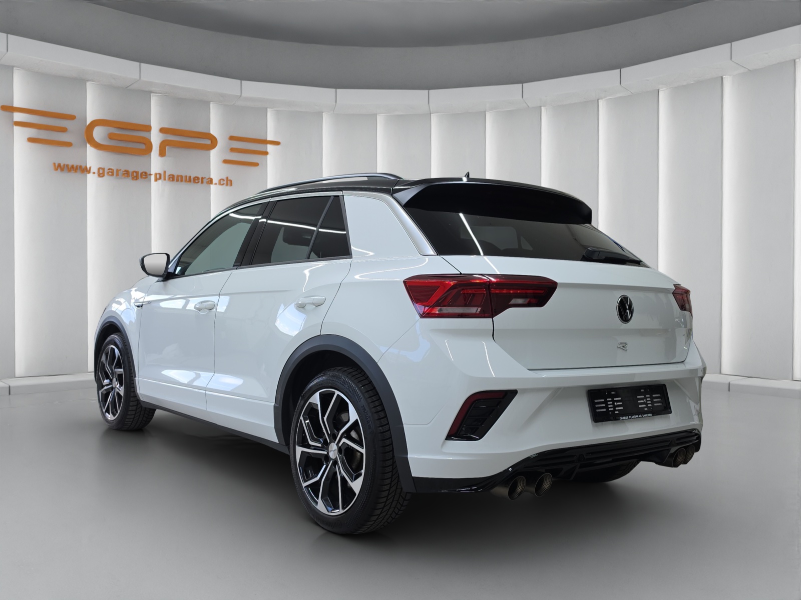 VW T-Roc 2.0 TSI R DSG 4motion-image-4