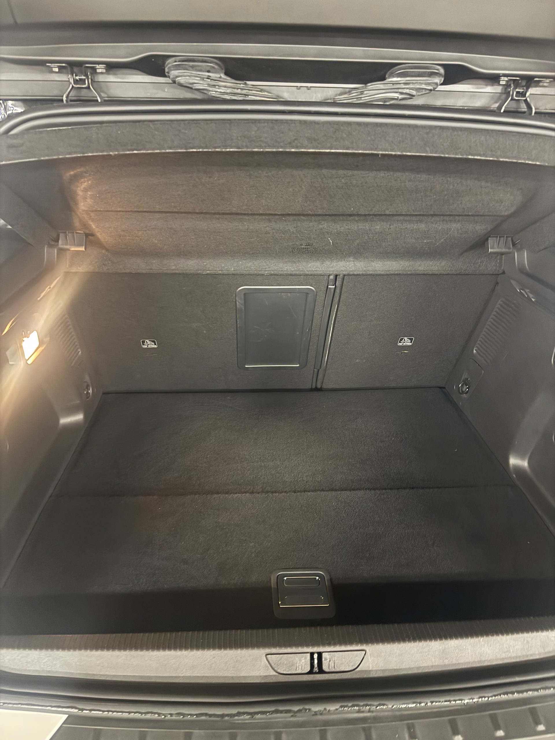 OPEL Grandland X 1.6 Hybrid4 Excellence Automatik-image-10