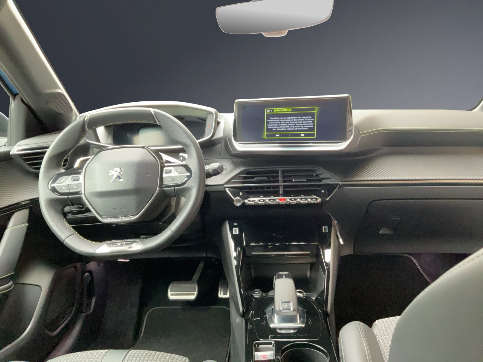 PEUGEOT 208 1.2 PureTech GT EAT8-image-13