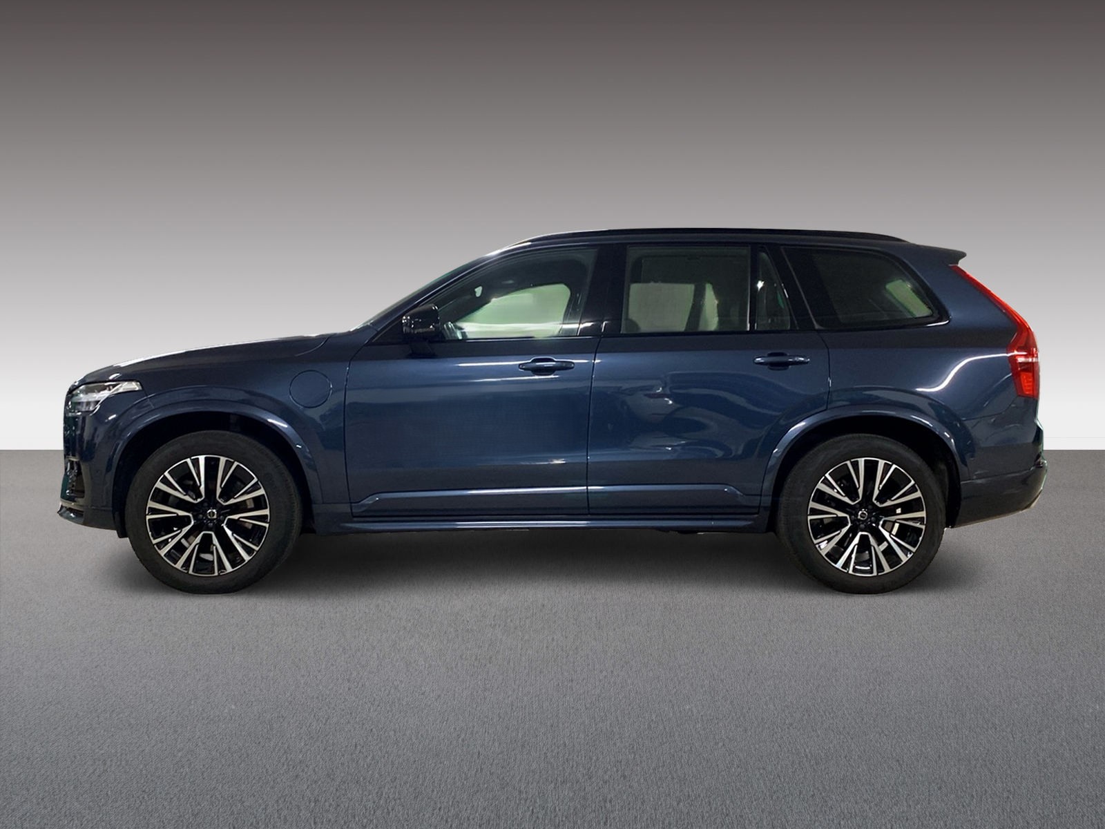 VOLVO XC90 2.0 T8 TE Ultimate Dark 7P. eAWD-showroom-element-2