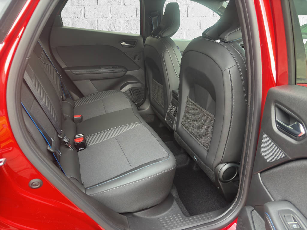 RENAULT Captur 1.8 E-Tech esprit Alpine-image-12