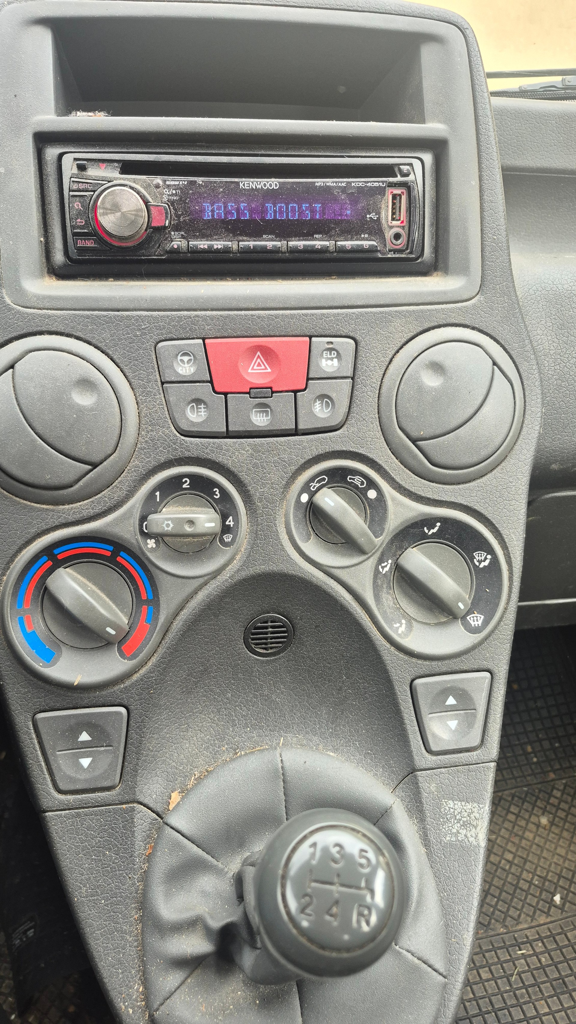 FIAT Panda 1.2 Climbing 4x4-image-8