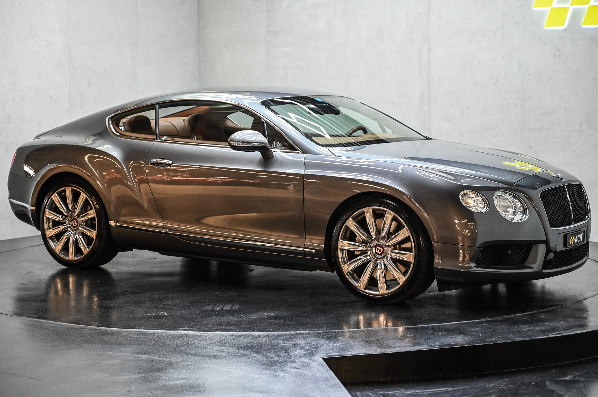 BENTLEY Continental GT 4.0 V8-image-11
