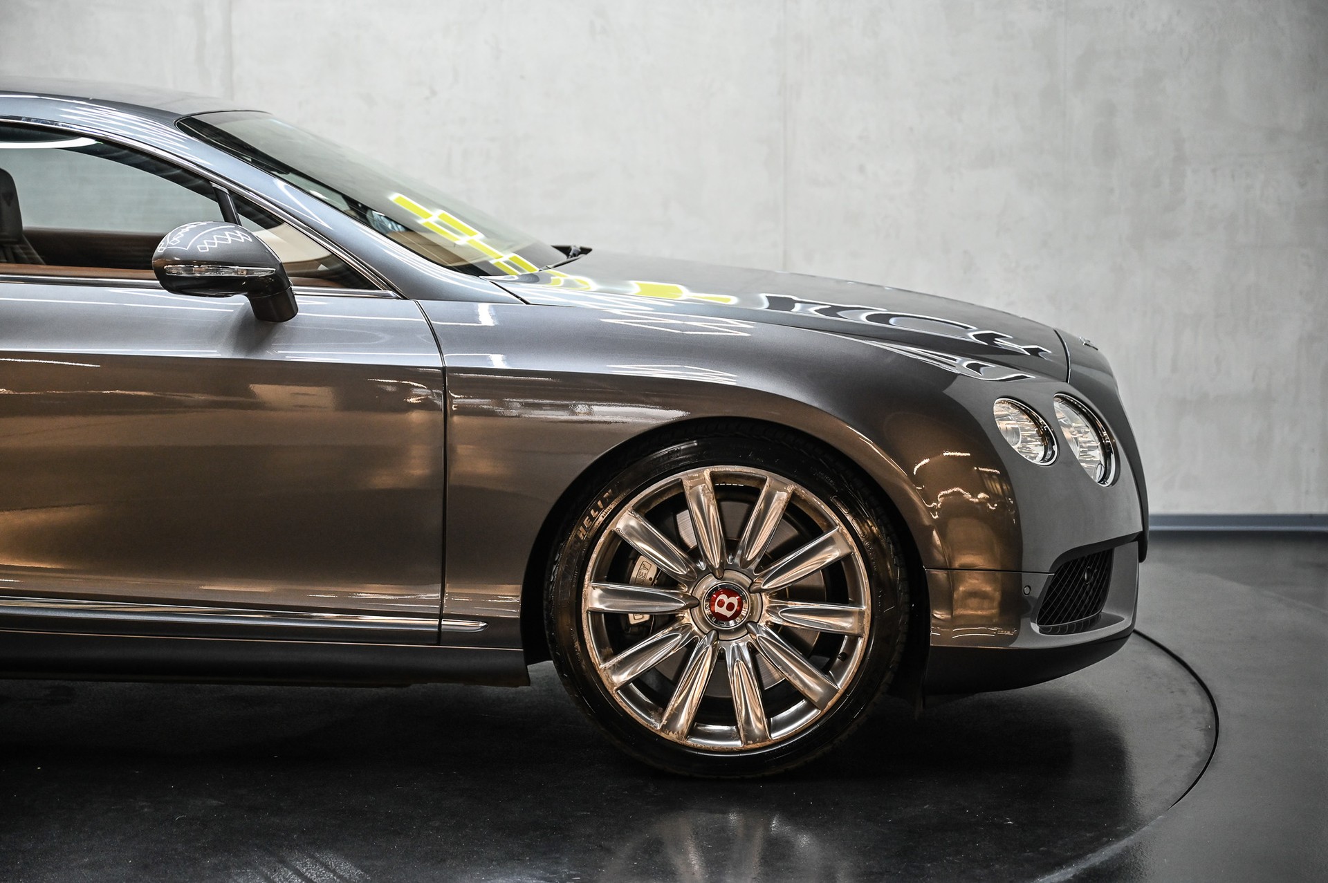 BENTLEY Continental GT 4.0 V8-image-13
