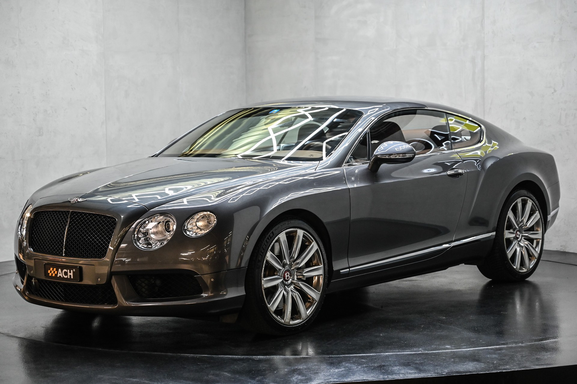 BENTLEY Continental GT 4.0 V8-image-2